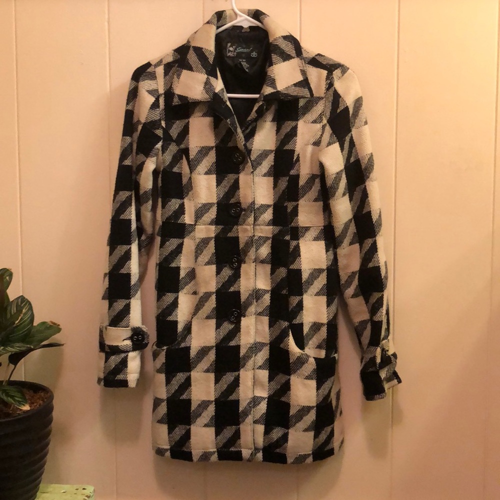 XS Ezekiel Stowe coat.